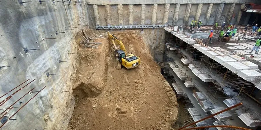 Diseño geotécnico de excavaciones profundas en Las Condes: análisis y verificación de obra